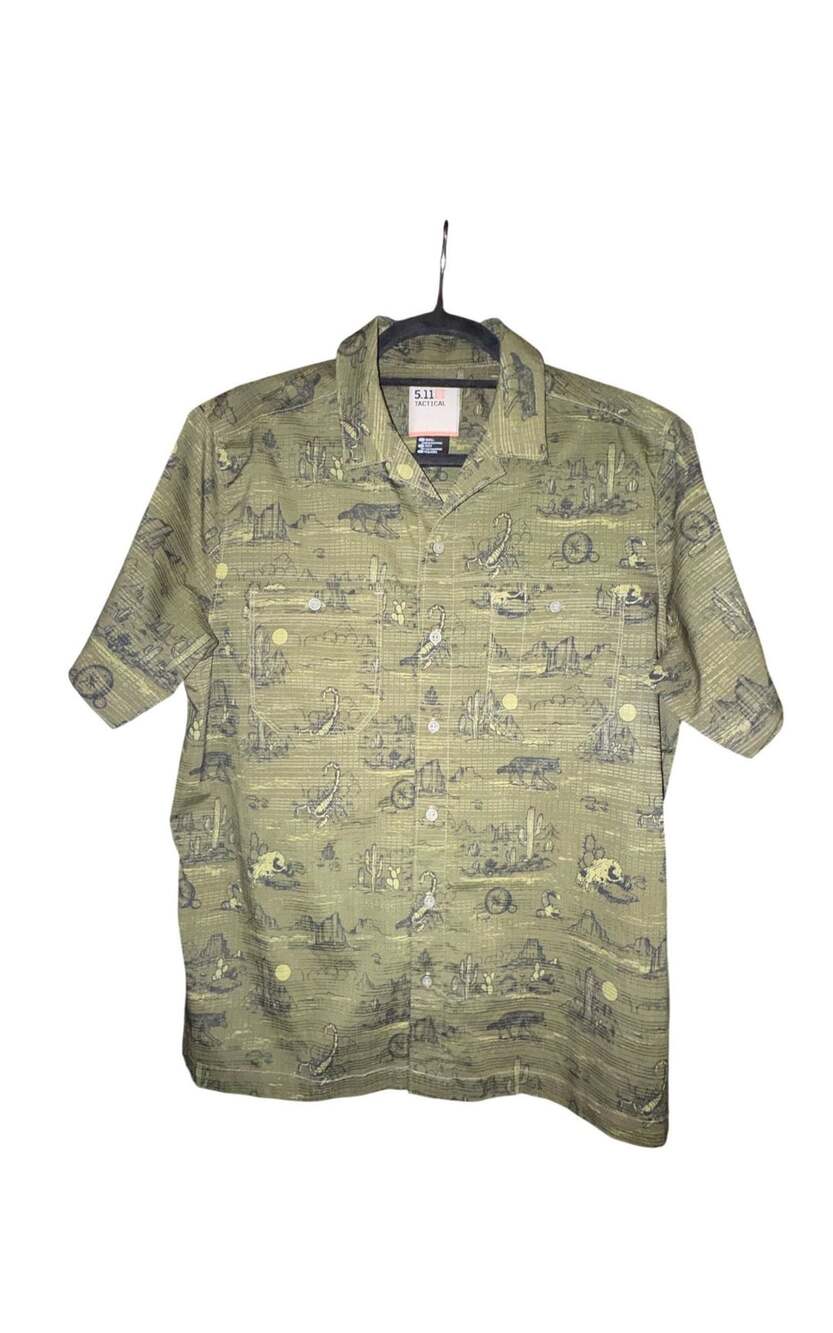 5.11 Tactical Short Sleeve Button Up Shirt Size Small Green Desert Print